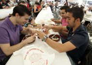 El Concello tiene previsto servir en la fiesta 525 raciones de lamprea a la bordelesa. 