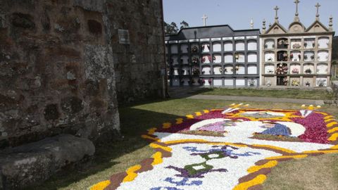 Iglesia y cementerio de Anos