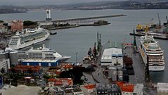 Triple escala de trasatl�nticos en A Coru�a