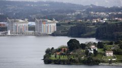 El cuerpo apareci� en una zona de ribera situada entre el muelle de Mugardos y la planta de Reganosa