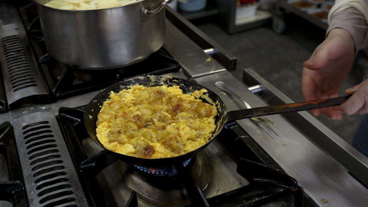 El Gran Debate Culinario: Materiales en la Encrucijada