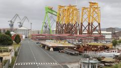 Estructuras de e�lica marina en el astillero de Fene