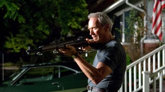 Eastwood interpreta a un avinagrado soldado veterano en &laquo;Gran Torino&raquo;