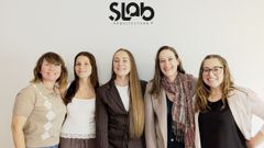 Equipo de la firma Slab Arquitectura.