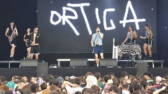 Ortiga, definido por muchos como <span lang= gl >�o latin boy da escena alternativa galega�</span>, actu�este s�bado en la �sesi�n bearm��