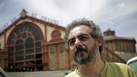 El gallego Raimundo Viejo, que figuraba entre los posibles cabezas de lista de M�s Pa�s en Barcelona, concurrir� finalmente en el tercer puesto de la candidatura de Errej�n