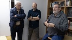 REUNI�N EN RAZO. El Concello de Carballo organiz� ayer una reuni�n en el centro social de la parroquia para explicar todos los detalles de la situaci�n desde la riada de este pasado s�bado