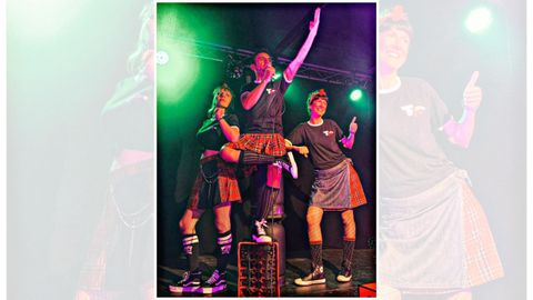 Sara Villanueva, Luis Vicario y Noem� Miranda, integrantes del grupo de improvisaci�n: Trivilorio