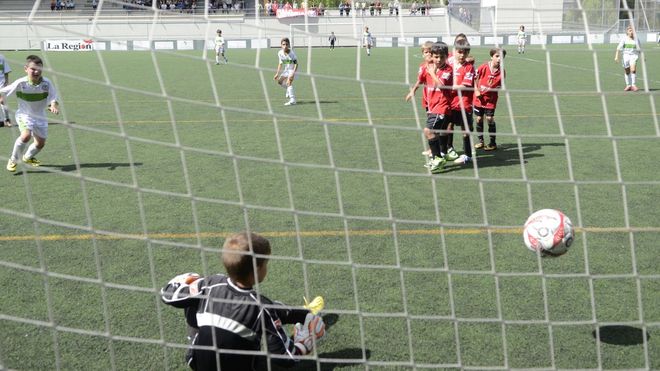 Imagen de arcivo de un partido de prebenjamines