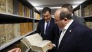 El conselleiro acompa este jueves al ministro de Cultura en una visita al Archivo Histrico de Ourense.