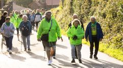 Participantes en la andaina contra el cncer este domingo en Coristanco 