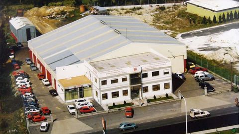 Naves e industrias de Talleres Franco en el pol�gono de As Lagoas, en 1991.