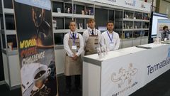Alumnos de la escuela de Vilamar�n se encargaron de atender el bar de caf�s que se estren� este a�o en Termatalia dentro del World Coffee Challlenge