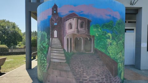 El monasterio de Caaveiro y el parque natural, uno de los elementos centrales del mural