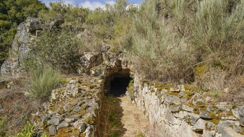 Ruta del Canal do Ruca en A Merca.