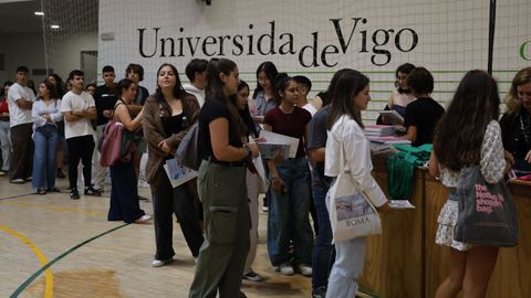 Los nuevos alumnos del campus de Ourense en la jornada de puertas abiertas de la Universidad de Vigo.
