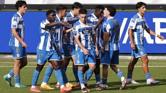 Celebraci�n de un gol del Fabril