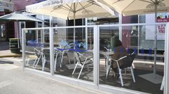 Una terraza en Laxe: imagen de archivo