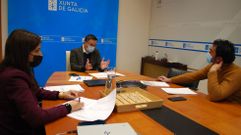 El conselleiro de Medio Rural, Jos� Gonz�lez, y el alcalde de A Veiga, Juan Anta