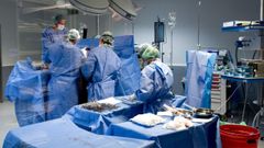 Imagen de archivo de una operaci�n en el Hospital Arquitecto Marcide