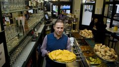 Aqu� le ponen muchos huevos