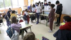 Alumnado del colegio de Lamas de Abade en una reciente actividad; el centro tuvo esta vez menos demanda de solicitudes para  el pr�ximo curso