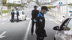 Control de la Polic�a Local de Nar�n en Freixeiro, durante el primer estado de alarma