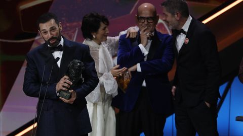 El realizador Carlo D�Ursi gana el Goya a mejor corto documenta por su trabajo �El Santo�.