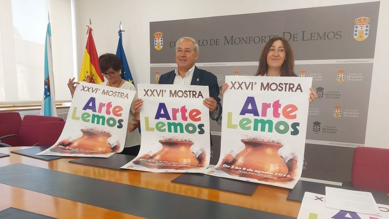 El alcalde Jos� Tom� present� la nueva edici�n de la feria Artelemos con la teniente de alcalde Gloria Prada (izquierda) y la t�cnica de desarrollo local Trinidad L�pez