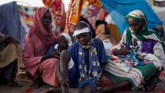 Una familia huida de Al Fasher.