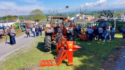 Feria de maquinaria usada en Cospeito.