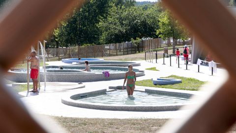 El aforo de cada turno de las caldas lucenses es de 32 personas