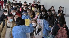 Control de temperatura a pasajeros procedentes de China en Corea del Sur