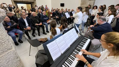 El acto de presentación de la memoria del 2022 contó con la actuación de alumnos del conservatorio de Ribadavia