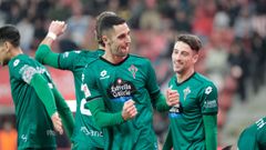 Sabin Merino tras marcar el gol de la victoria del Racing ante el Sporting en El Molin�n.