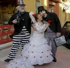 La folcl�rica reparti� besos entre tarjetas black. 