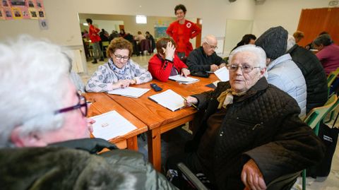 Clases de memoria en el centro social de Forcarei. 