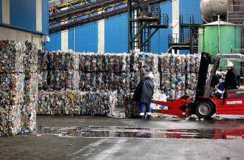 La subida del canon de Sogama dispara el coste del tratamiento de la basura de la capital.