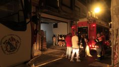 Los bomberos intervinieron en el incendio en la R�a Castelao.