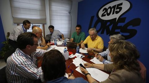 Sede del BNG en Pontevedra durante el recuento de votos.