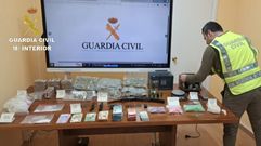 Droga incautada con dinero y armas en Salvaterra