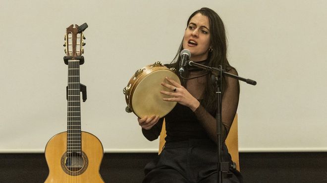 Ant&iacute;a Mu&iacute;&ntilde;o (Santiago, 1992), nun recente recital en Cee.