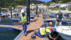 Vista de los trabajos en el muelle deportivo de A Gra�a