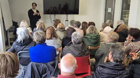Fernando Tato, director de �Adeus, Berta�, durante o coloquio 