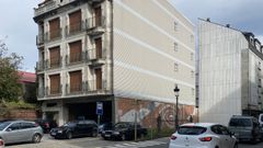 El edificio de la calle Real de Caldas que el Concello quiere comprar para destinar a vivienda social