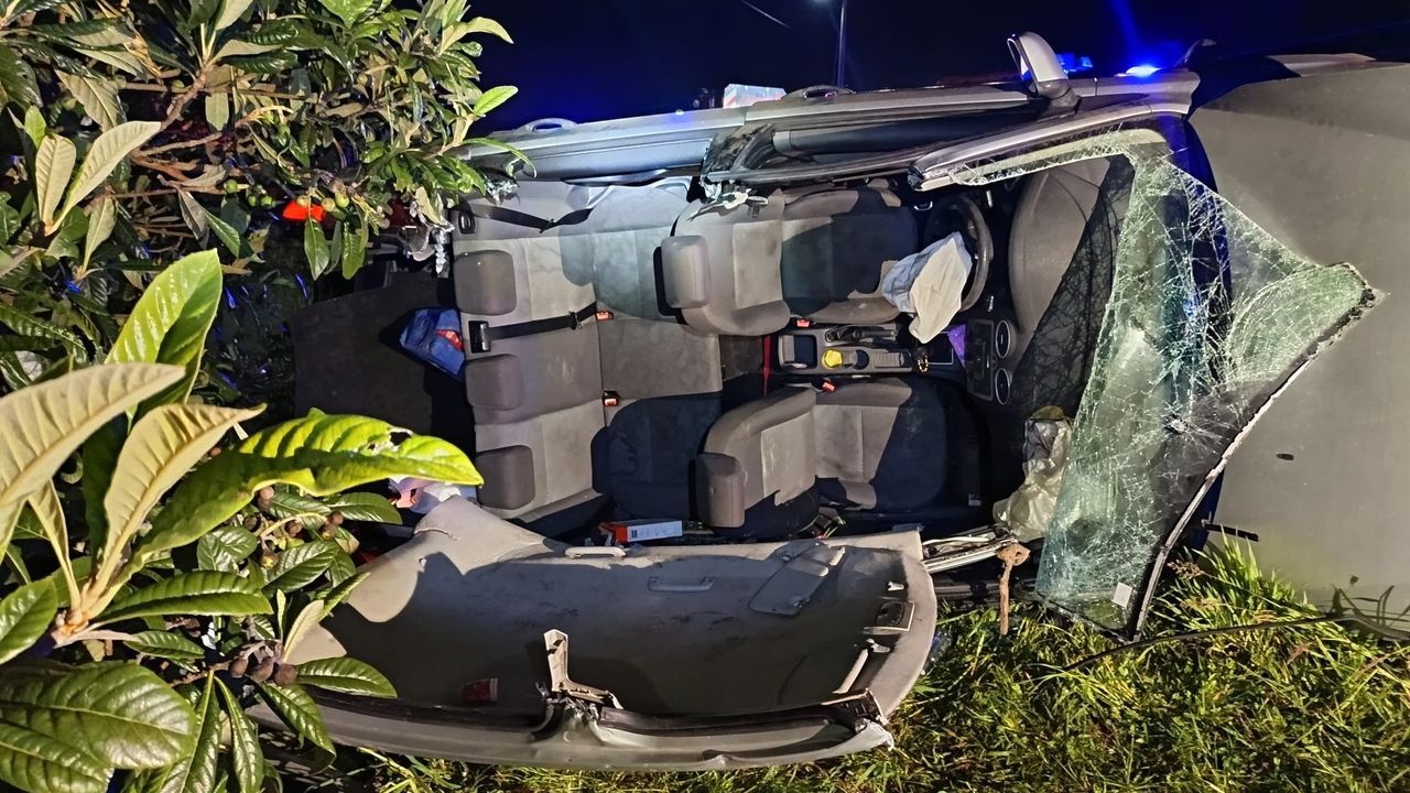 Excarcelada una persona tras sufrir de madrugada un accidente en Barreiros