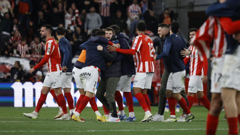 Derbi asturiano entre el Real Sporting de Gijon y el Real Oviedo en El Molin�n