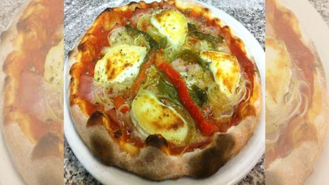 La pizzería Salvatore de Oviedo elabora las mejores pizzas de la ciudad y también una de las mejores de Asturias
