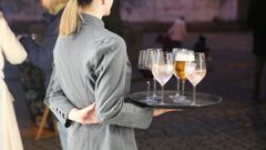 Camarera, en imagen de archivo