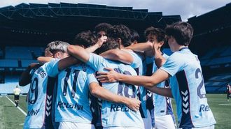 Los jugadores del Celta, celebrando un gol ante el Arenas de Getxo en la primera vuelta, en Bala�dos.